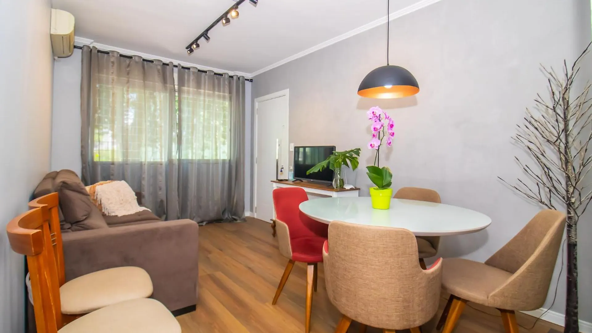 Apto 2 Dorm Proximo Consulado Americano, Fiergs, C0Mpleto E Garagem Porto Alegre