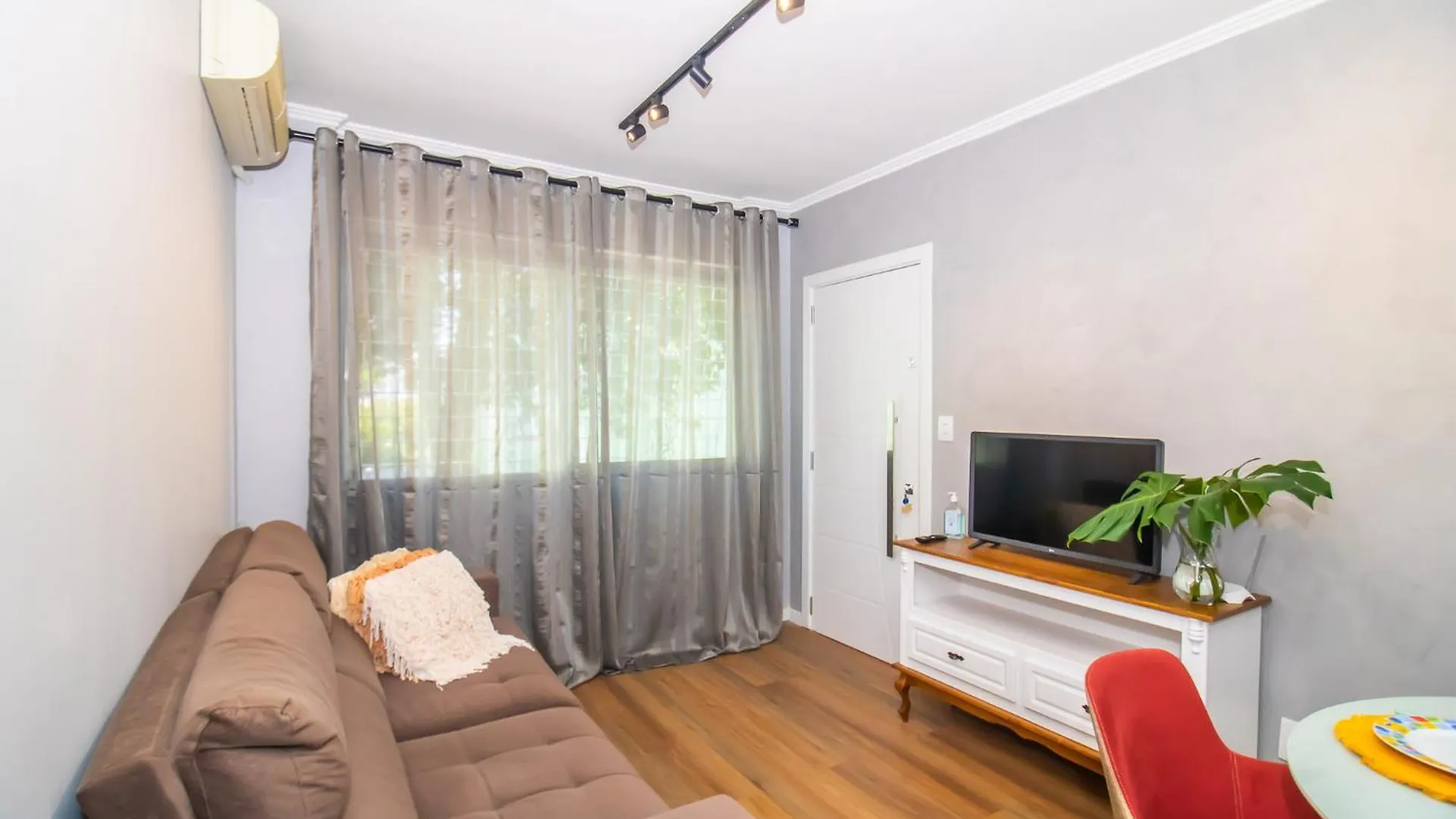 Apto 2 Dorm Proximo Consulado Americano, Fiergs, C0Mpleto E Garagem Porto Alegre Apartment